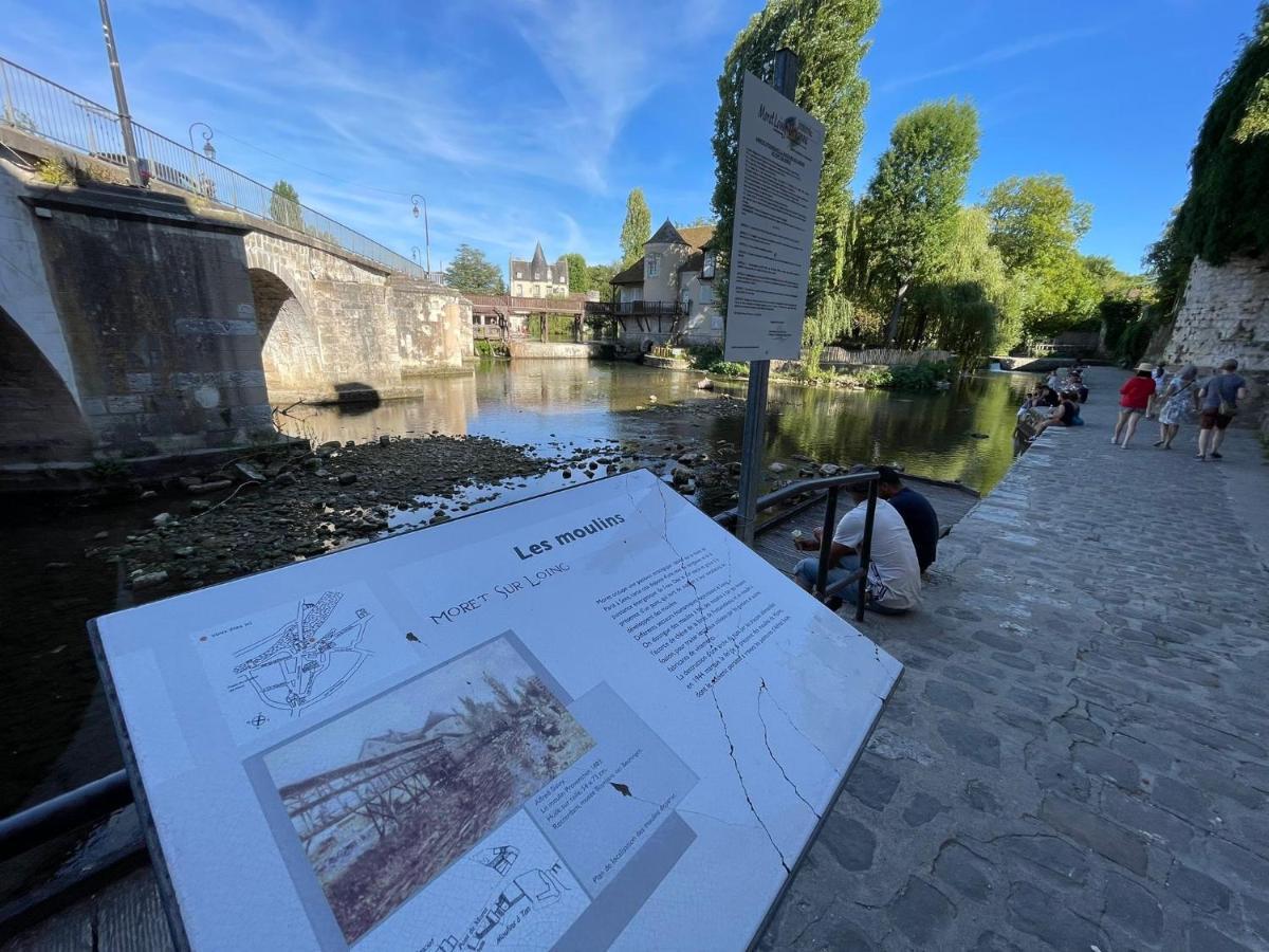 Les Pieds Dans L'Eau - Moret Centre ภายนอก รูปภาพ